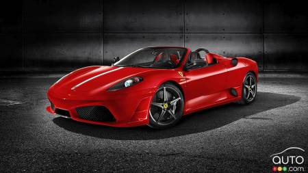 Ferrari fête sa victoire avec la Scuderia Spider 16M